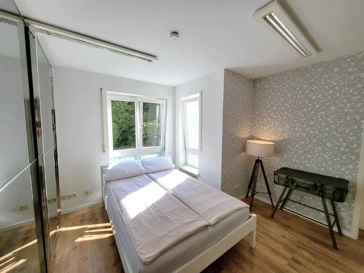 + :-) BE HOME in MUNICH + :-) BE HOME in München Apartment